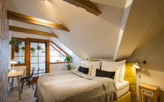 Old Town Boho Chic Attic - photo 3