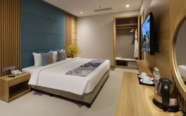 Sunkiss Hotel - photo 2