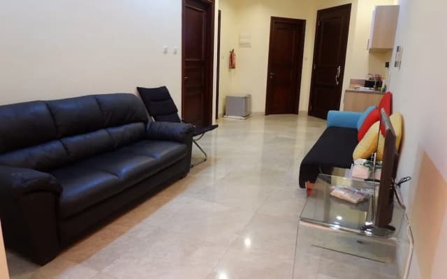 Homey The Bellezza Apartment - photo 4