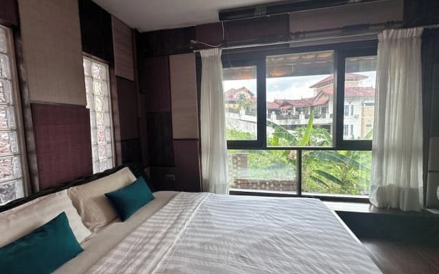 Serene Palm Heritage Tropical Villa - photo 2
