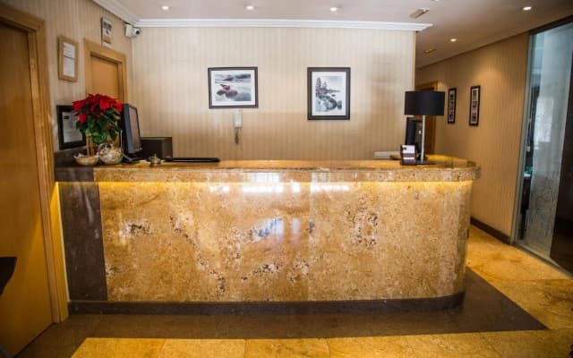 Hotel Suites Feria de Madrid - photo 2