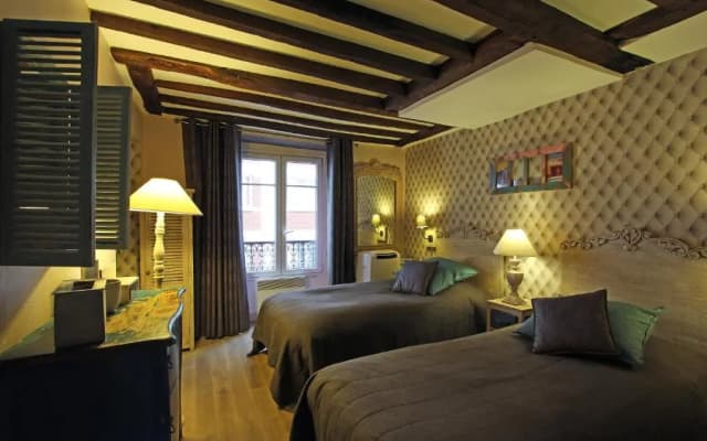 Eiffel Tower Flats - photo 5