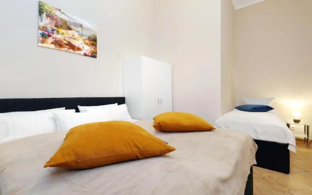 Big Central City Apartment - photo 2