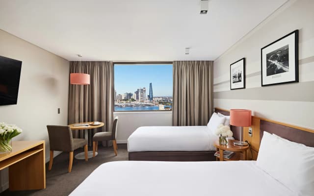 View Sydney ( North Sydney Harbourview Hotel) - photo 4