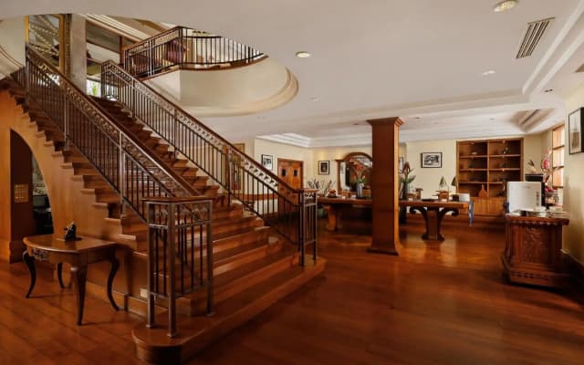 Nusa Dua Beach Hotel and Spa - photo 2