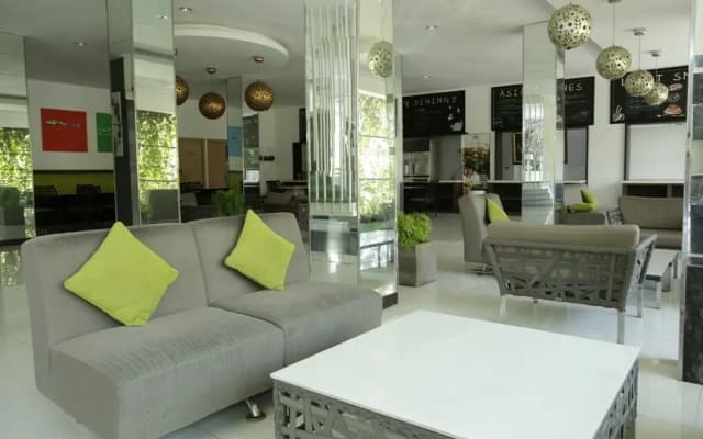 RedDoorz near Simpang Dewa Ruci - photo 2