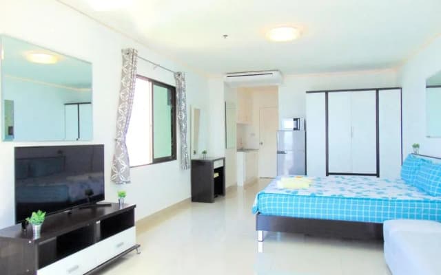 Pattaya Jomtien Holiday Apartments in Jomtien Beach Condominiums - photo 4