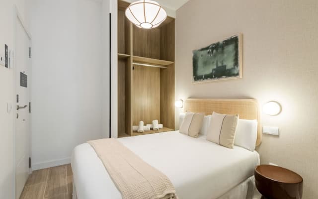 The Madrid Studios by Charming - photo 4