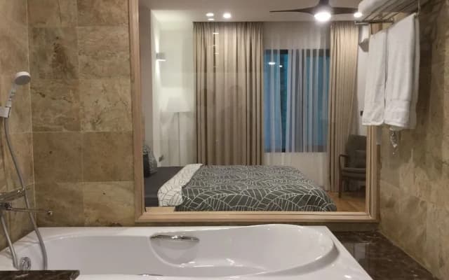May House Serviced Apartment - photo 2