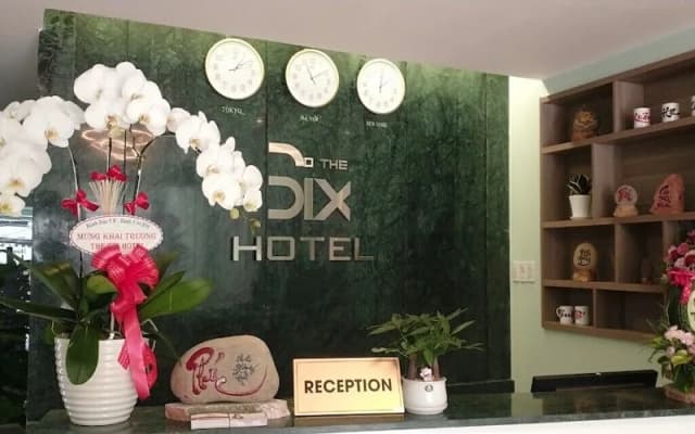 The Six Hotel - photo 2