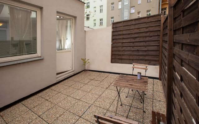 Zizkov Cosy Studio Apartments - photo 5