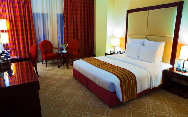 Grand Regal Hotel - photo 4
