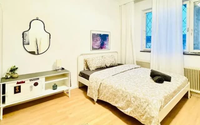 7 private Rooms in a spacious Villa - photo 2