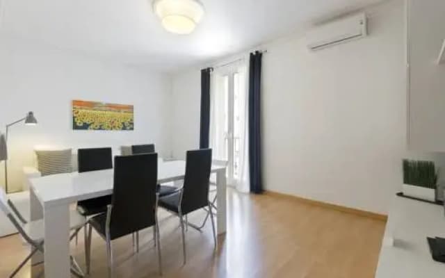Rent A Flat In Barcelona Poble Sec - photo 3