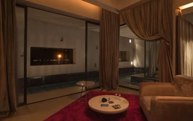 Crystal Hotel - photo 4