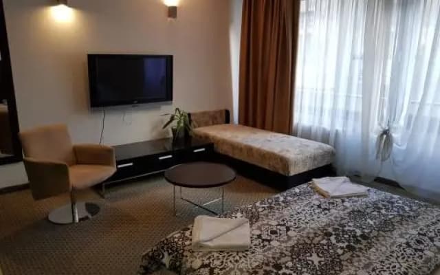Imperial Suites - photo 2