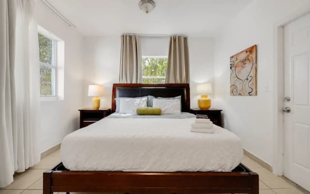Art King Suite With Priv Bath - photo 2