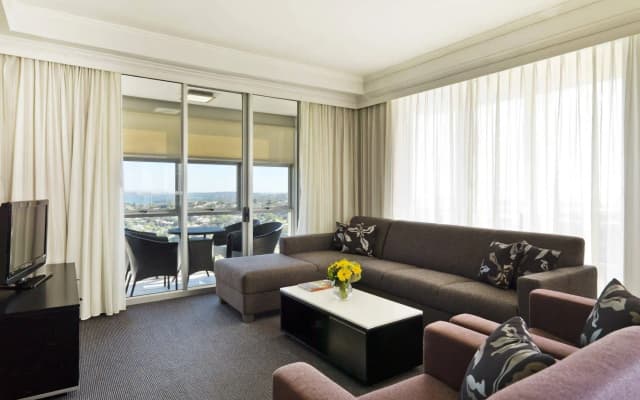 Meriton Suites Bondi Junction - photo 4