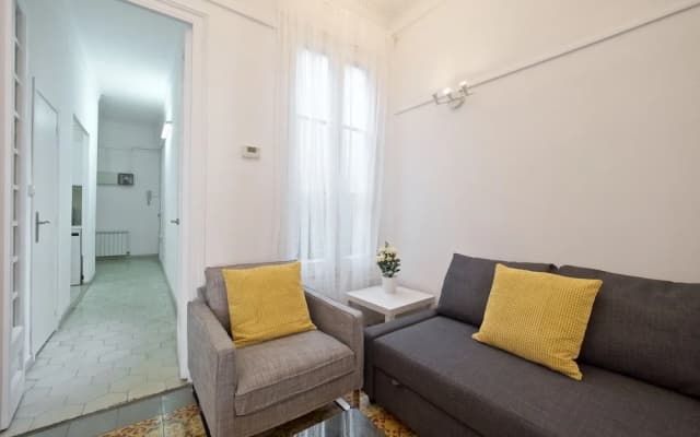 Gaudi Eixample Apartment - photo 5