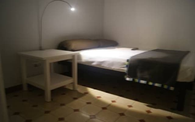 Bcn Eixample Hostel - photo 2