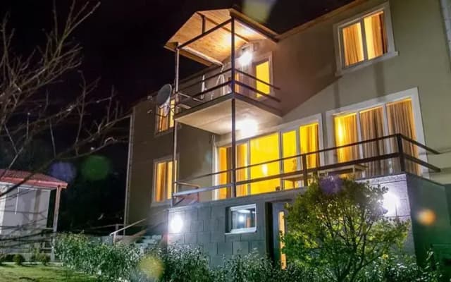Hotel Hilltop - photo 5