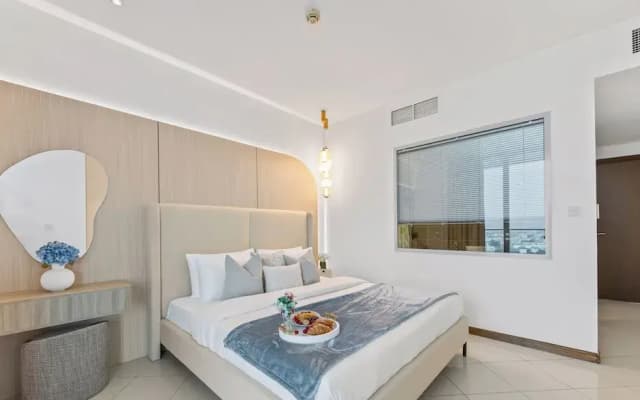 Creekside Haven 2BR Marsa Plaza DFC - photo 3