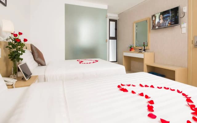 Love Hotel - photo 2