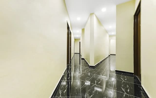 OYO 90445 Th Hotel - photo 3