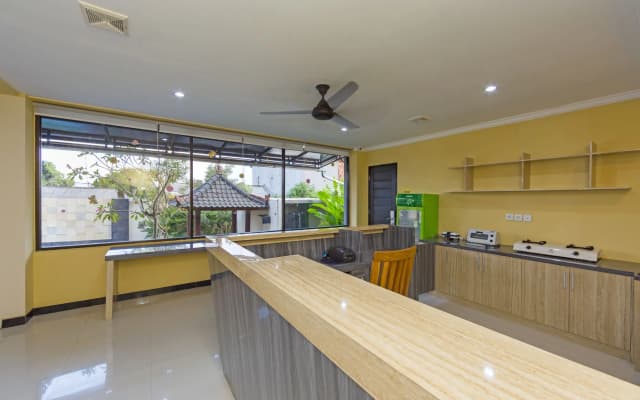 RedDoorz Plus near Mall Bali Galeria 2 - photo 3