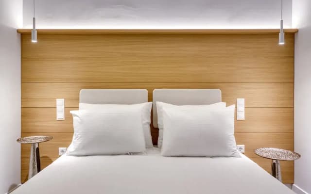 Whitewood Residence - photo 3