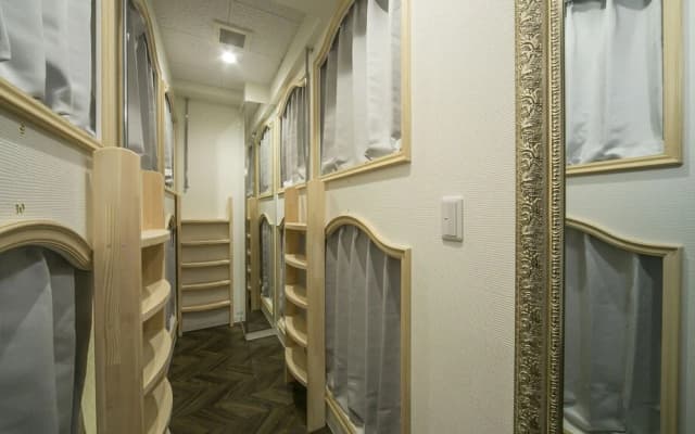 The Wardrobe Hostel Wonder - photo 4
