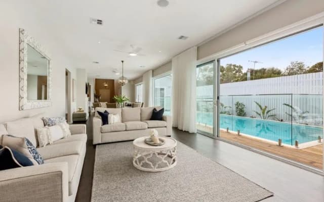 The Hampton's - photo 4