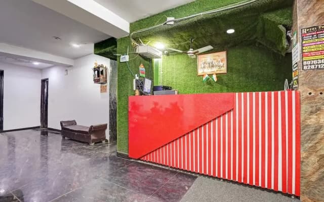 Hotel Twamev Couple Friendly Laxmi Nagar - photo 4