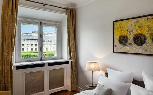 Palais Petit - Two Bedroom Apartment - photo 3