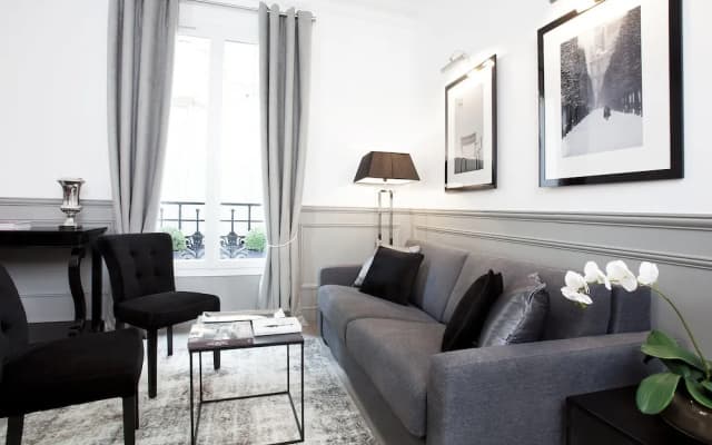 Luxury 2BR Gr-Boulevards I by Livinparis - photo 2