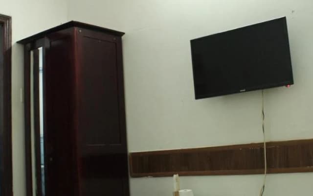 Quang An Hotel - photo 2