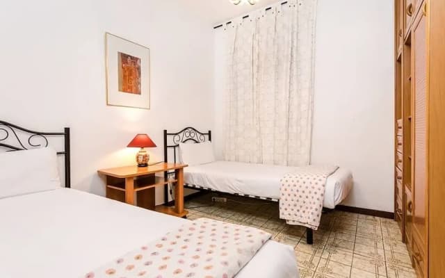 Vintage 3bed/2bath With big Terrace in Eixample - photo 5