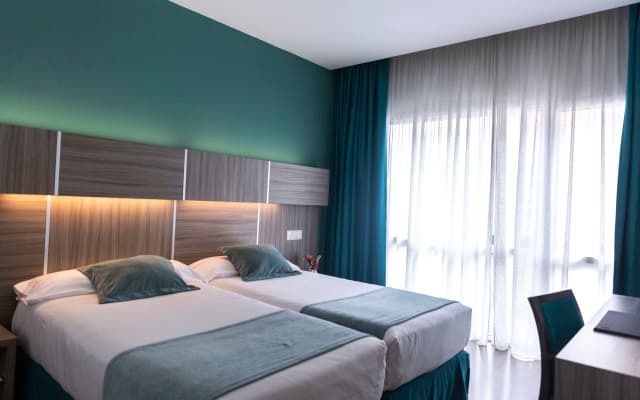 Hotel Serrano - photo 4