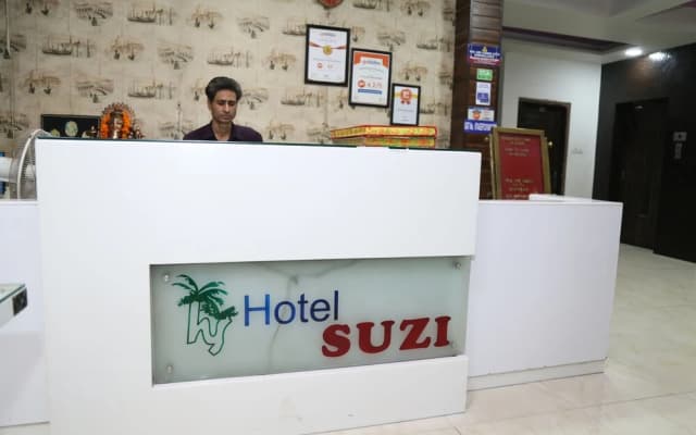 Hotel Suzi International - photo 2