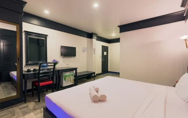 SOHO Rooms Patong - photo 5