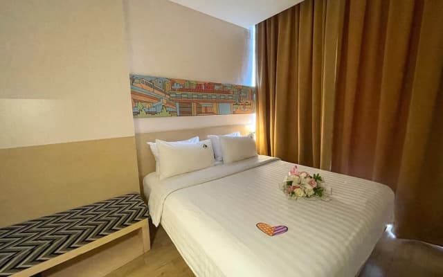 MaxOneHotels Premier Melawai - photo 4