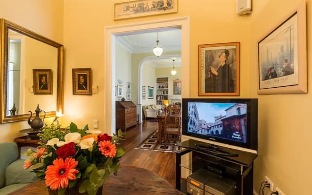 Neoclassical res w/ Acropolis View - photo 2