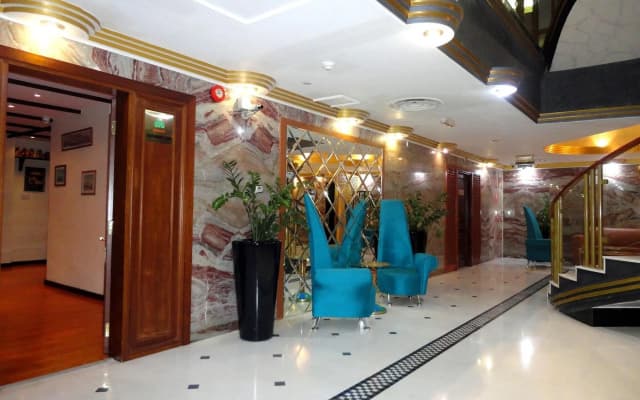 Beach Bay Hotel - photo 2