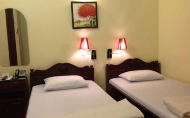 Phong Lan Hotel - photo 3