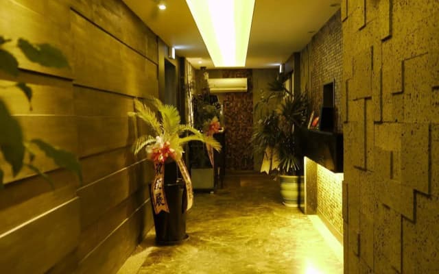V Hotel - photo 2