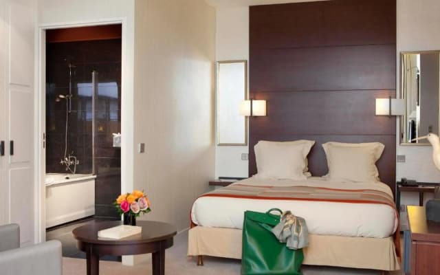 Hotel Le Senat - photo 4
