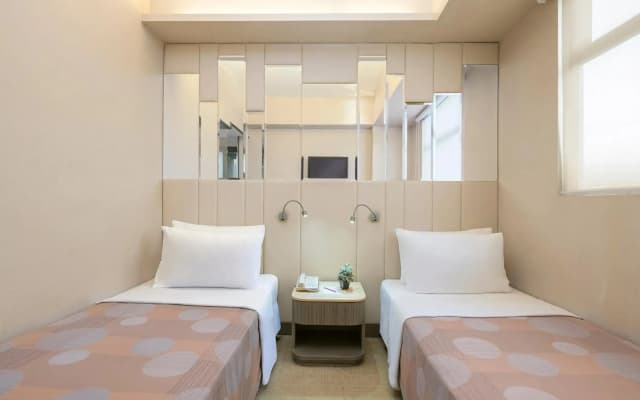 Silka Seaview Hotel - photo 4