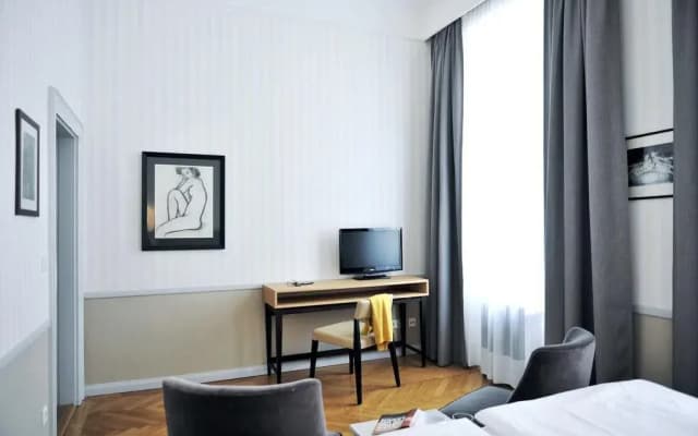 Hotel Kärntnerhof - photo 4