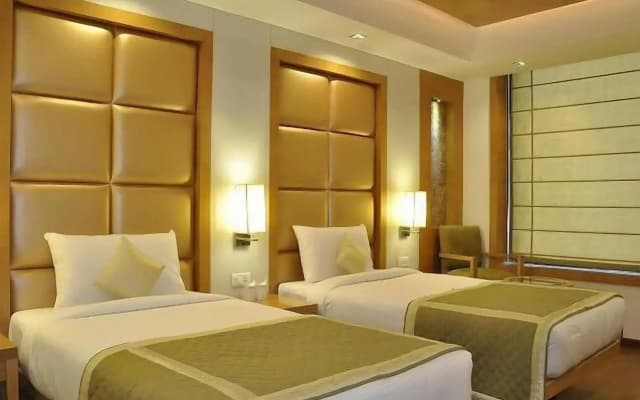 Almondz Hotel - photo 5