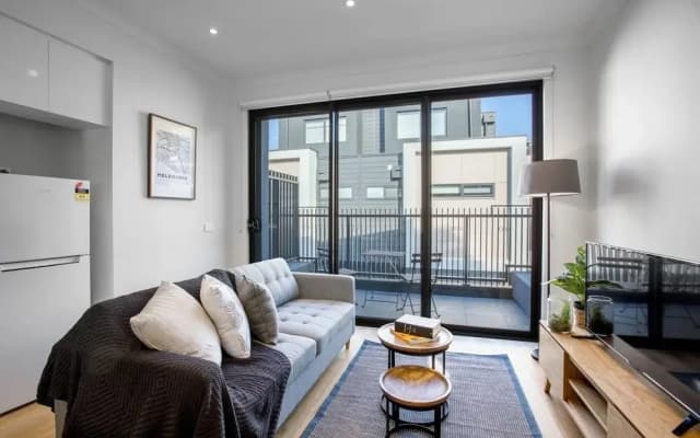89 Fancy Doncaster Home - photo 2